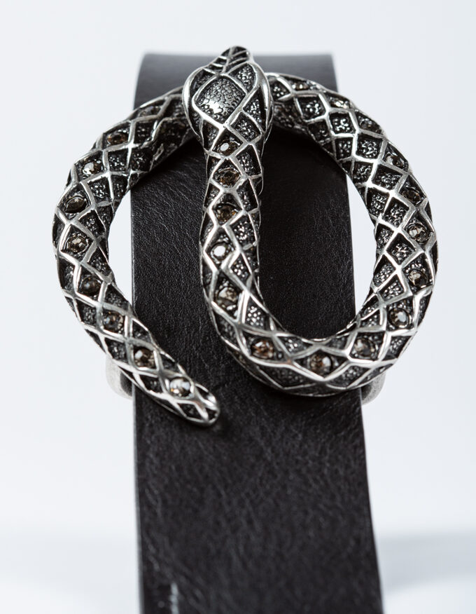 Cinturón Snake. Cinturón hebilla con serpiente plateada.