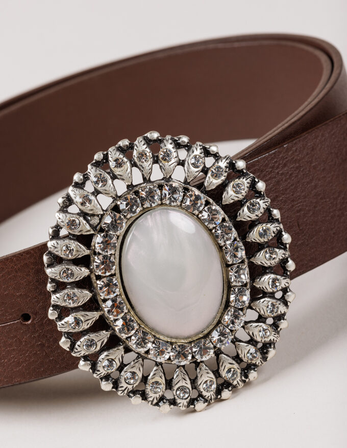 Cinturón Queens Pearl. Hebilla con perla central.