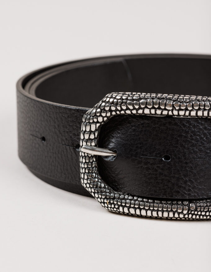 Cinturón Lizard Argento. Hebilla grabada plateada.