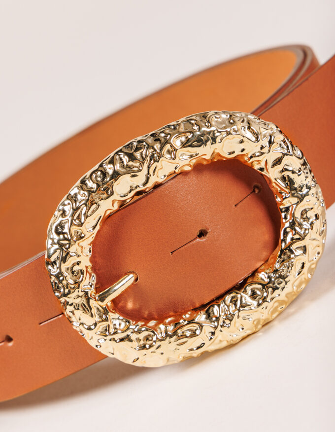 Cinturón Garland Argento. Hebilla plateada grabada con decoraciones florales.