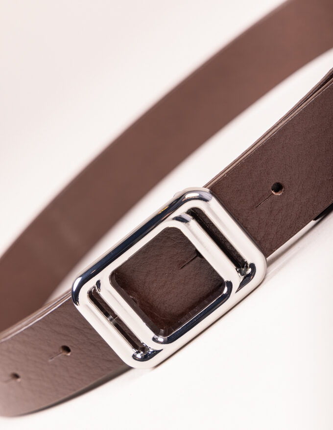 Belt Thelma Silver. Thin strap with minimalist buckle.