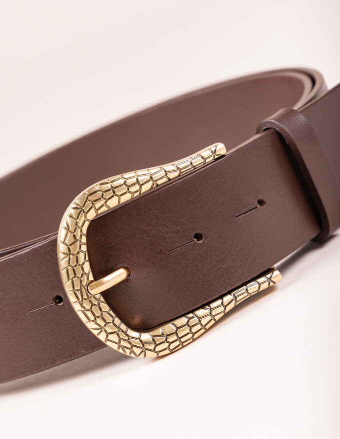 Belt Lia. Golden buckle with python design.