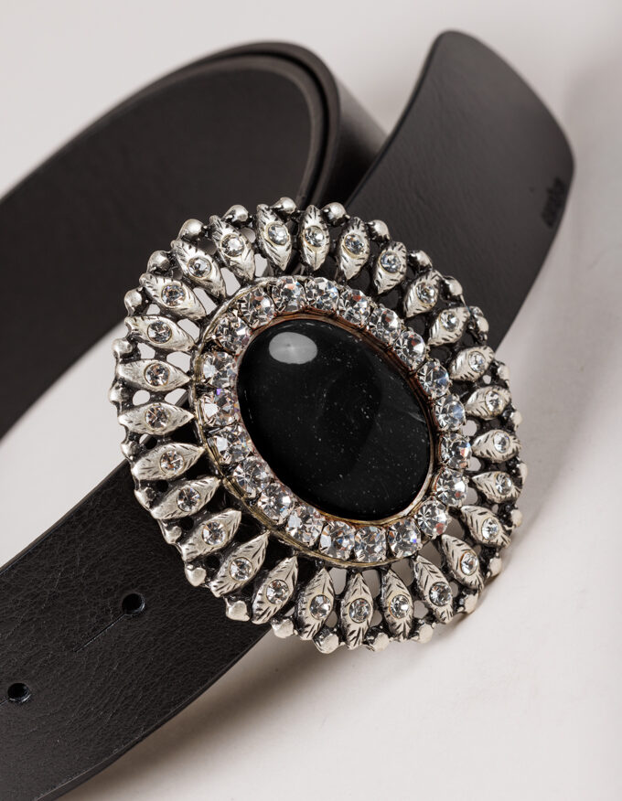 Cinturón Queens Black. Hebilla con piedra color negro