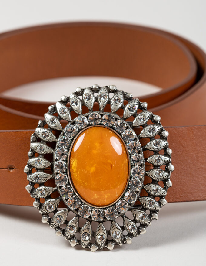 Cinturón Queens Ambar. Hebilla con piedra color ambar.