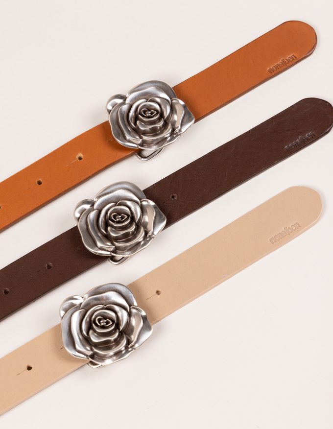 Cinturón Mini Flor. Hebilla joya en forma de pequeña flor.