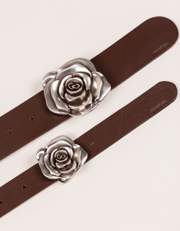 Cinturón Mini Flor. Hebilla joya en forma de pequeña flor.